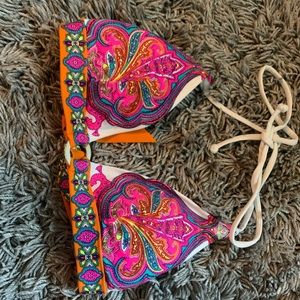 Victoria’s Secret bikini top